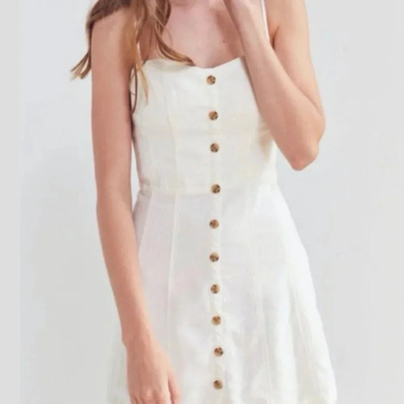 URBAN OUTFITTERS Kimchi Blue Lilyanna Linen Blend White Button-Down Dress Sz 4 - Picture 1 of 7